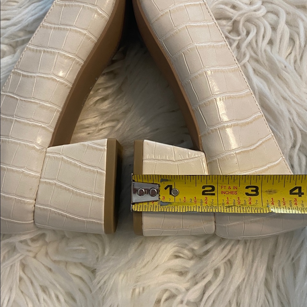 CL by Landry Elegant Cream Block Heel Shoes size 9.5 BNWOT see all photos - Picture 11 of 12